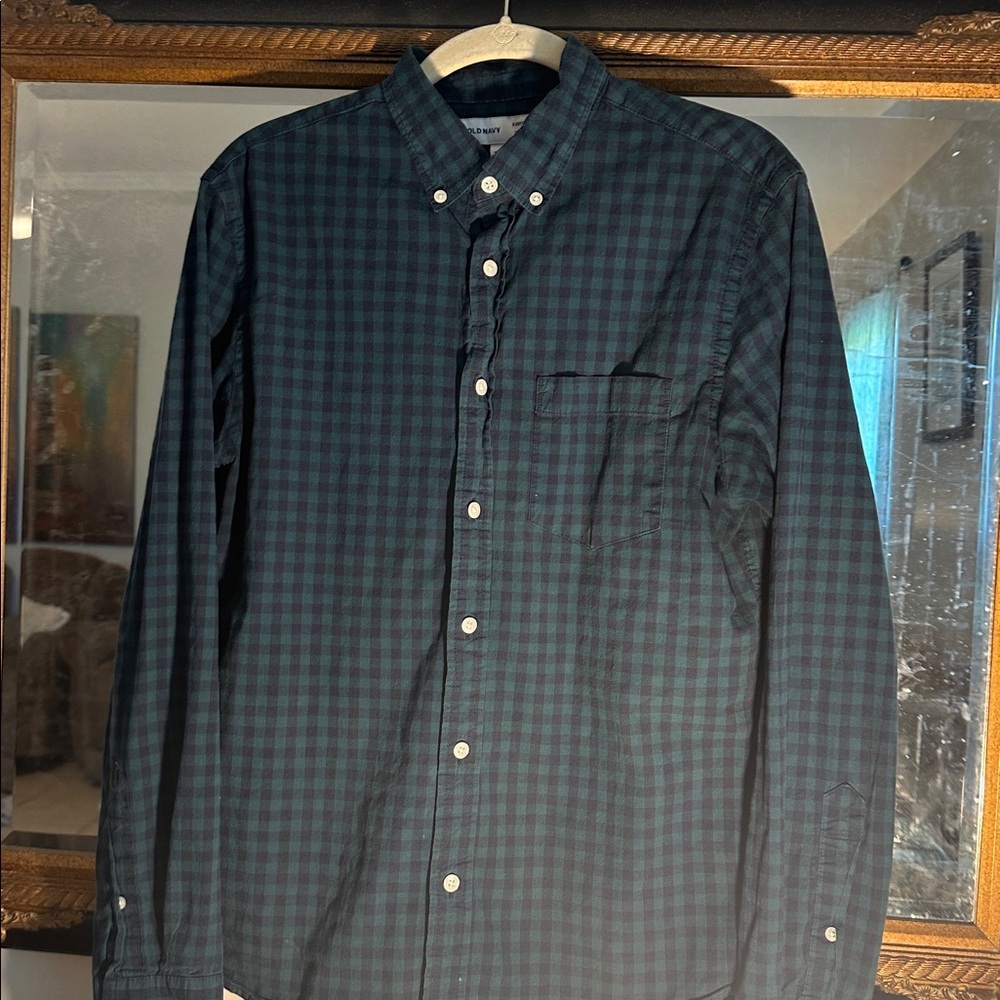 Men’s Old Navy Green and Black Plaid Shirt